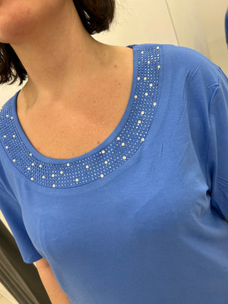 T-SHIRT CON APPLICAZIONI ADI STRASS CURVY